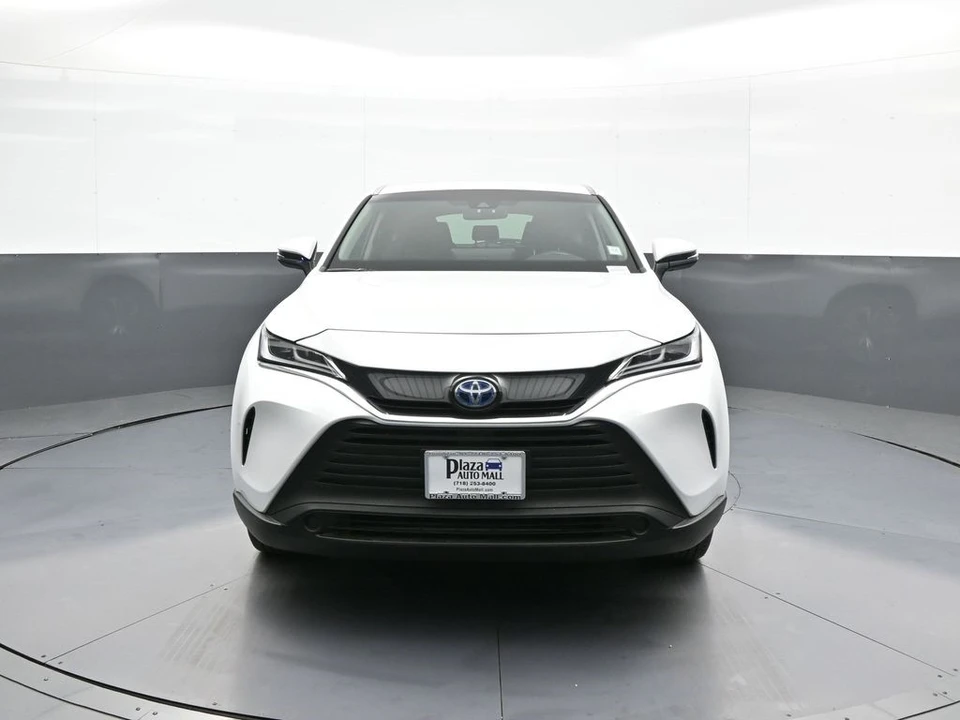 2024 Toyota Venza - Image 2 of 21