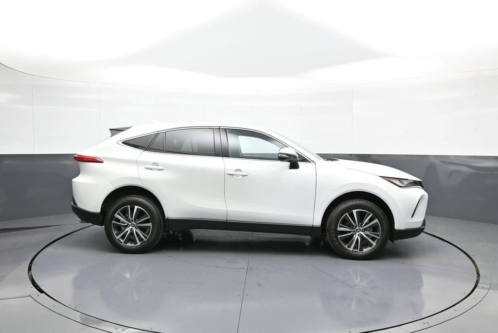 2024 Toyota Venza - Image 5 of 12