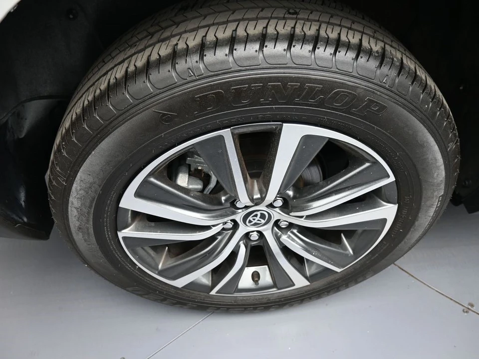 2024 Toyota Venza - Image 12 of 12