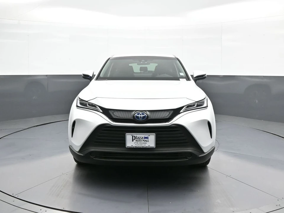 2024 Toyota Venza - Image 2 of 12