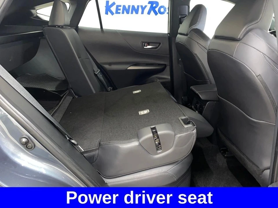 2024 Toyota Venza - Image 10 of 12