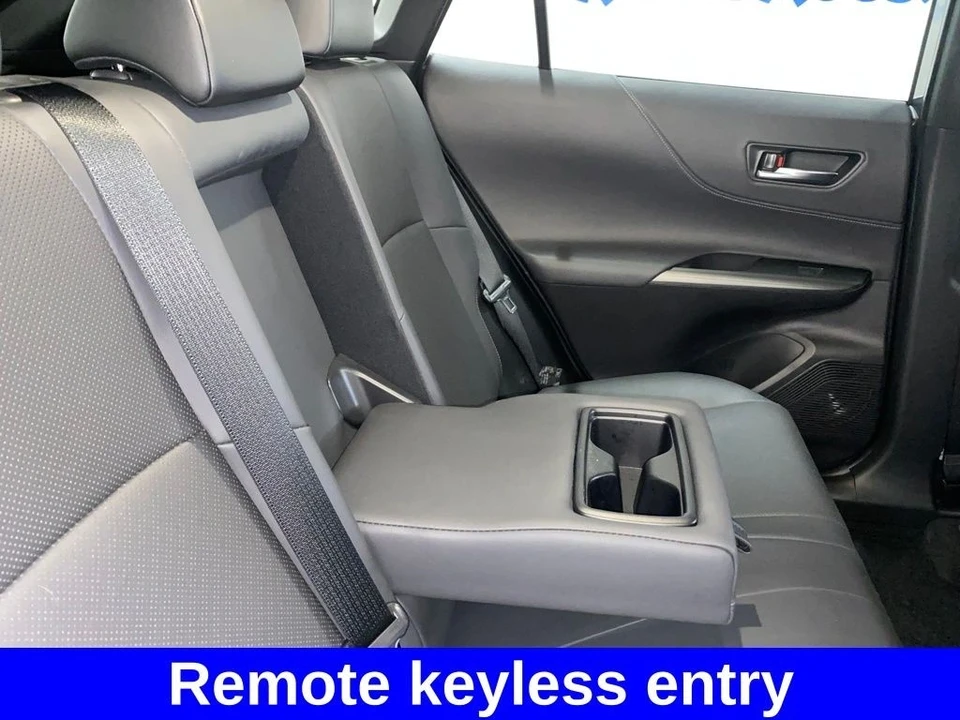 2024 Toyota Venza - Image 9 of 12