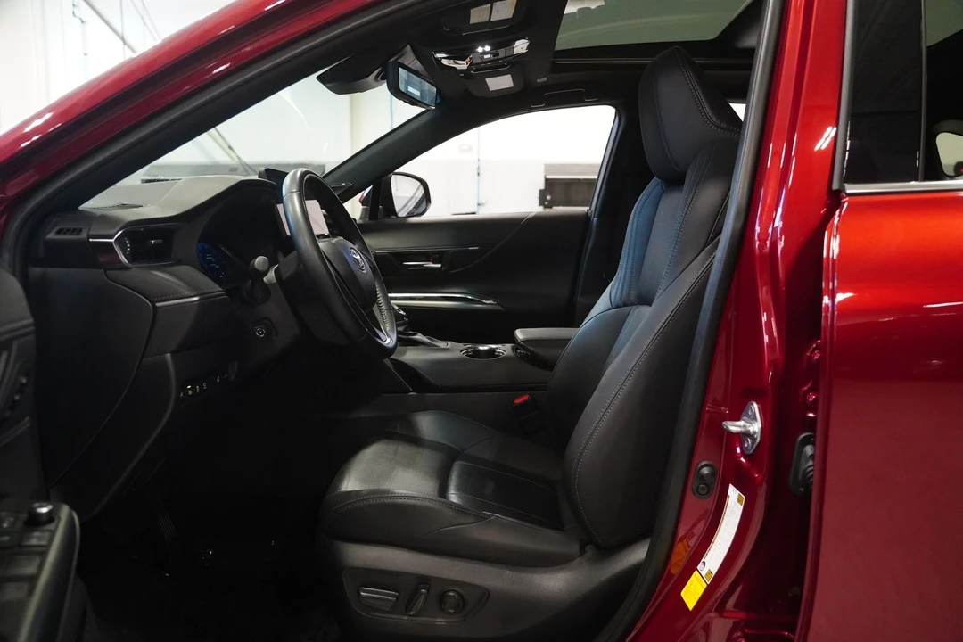 2024 Toyota Venza - Image 12 of 12