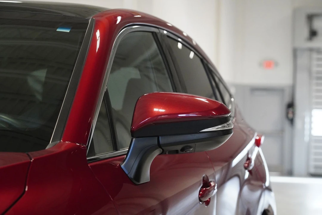 2024 Toyota Venza - Image 7 of 12