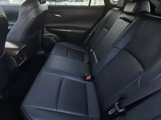 2024 Toyota Venza - Image 11 of 12