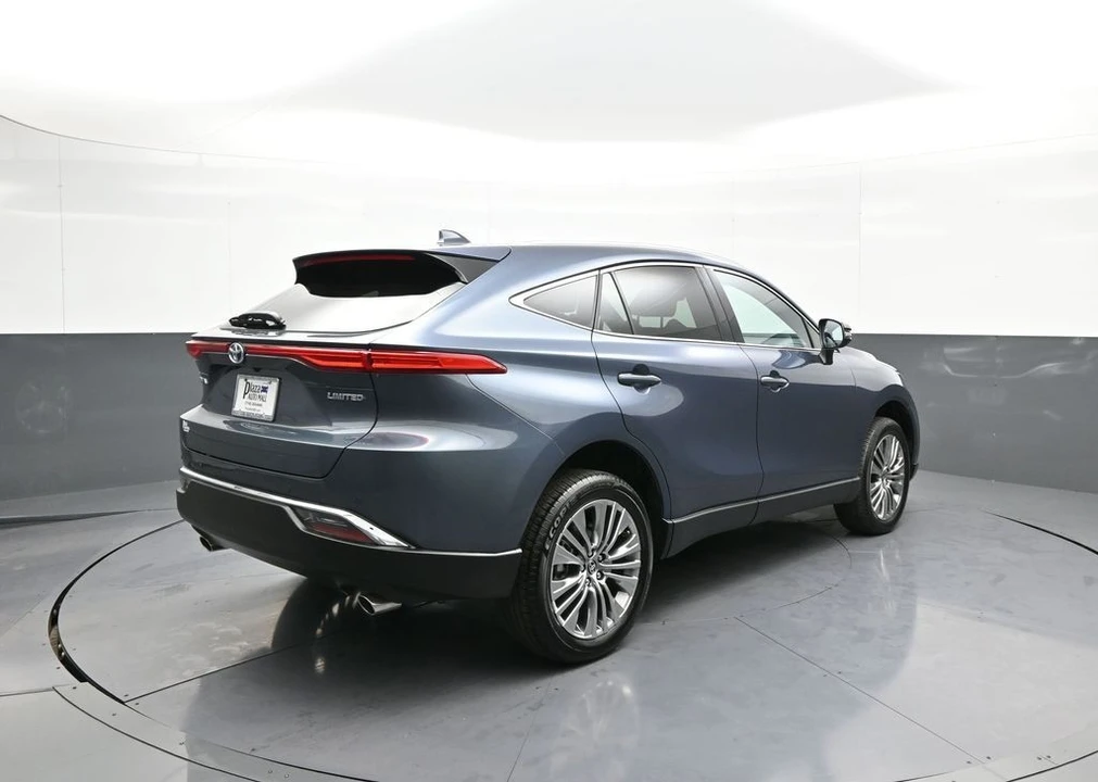 2024 Toyota Venza - Image 6 of 21
