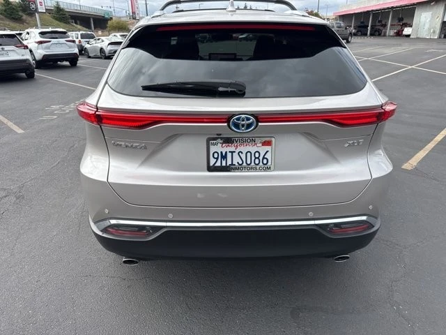 2024 Toyota Venza - Image 5 of 12