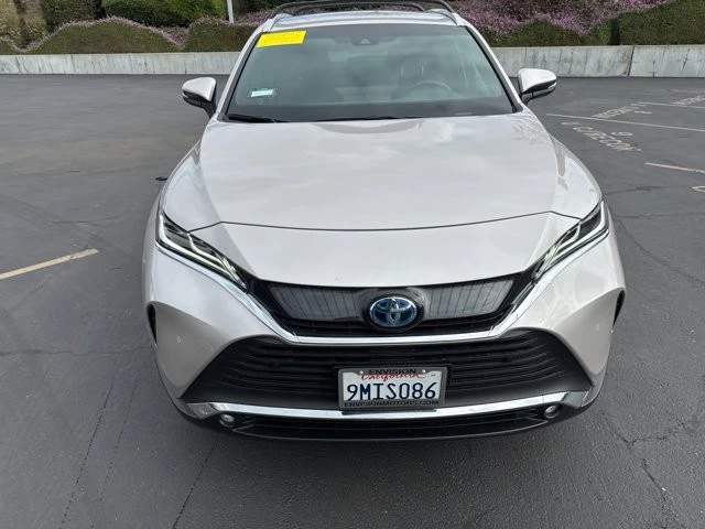 2024 Toyota Venza - Image 2 of 12