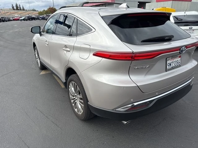 2024 Toyota Venza - Image 4 of 12