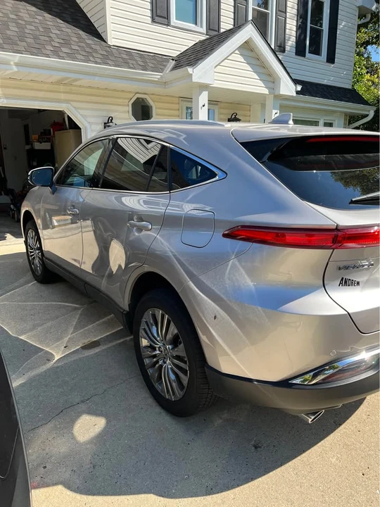 2024 Toyota Venza - Image 4 of 10