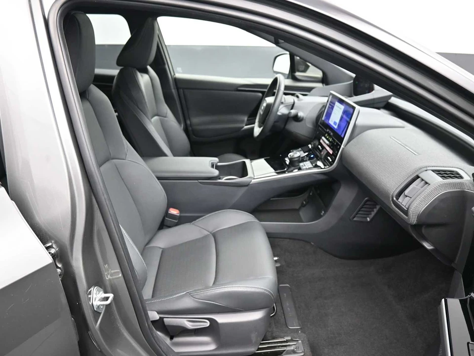 2024 Toyota - Image 26 of 31