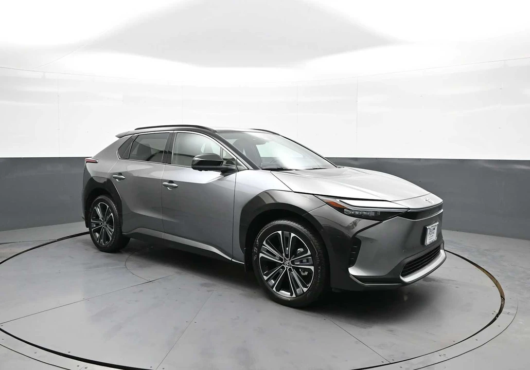 2024 Toyota - Image 4 of 31