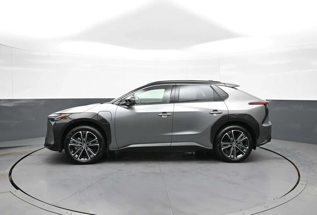 2024 Toyota - Image 9 of 31