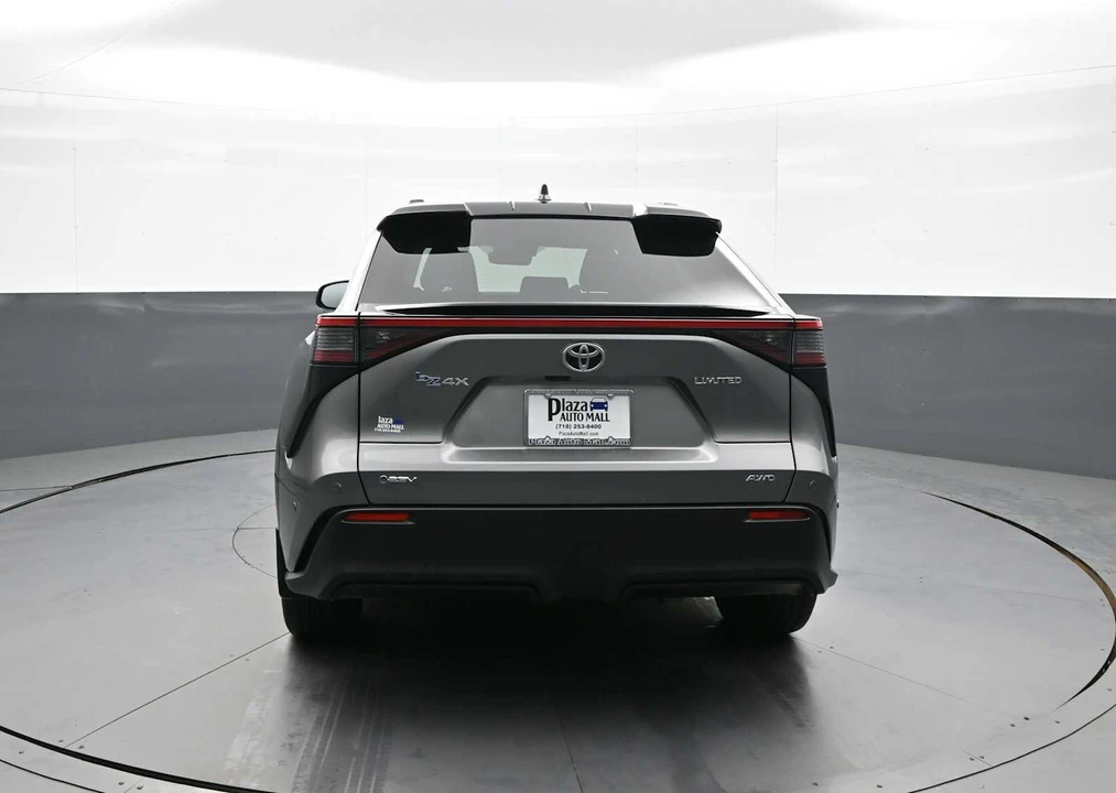 2024 Toyota - Image 7 of 31