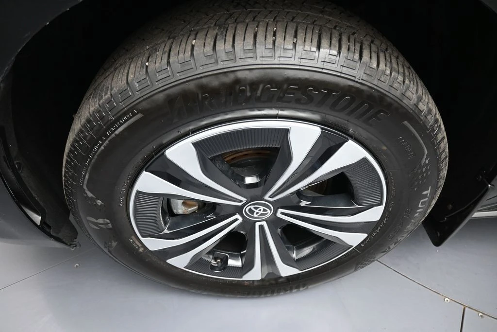 2024 Toyota - Image 14 of 31