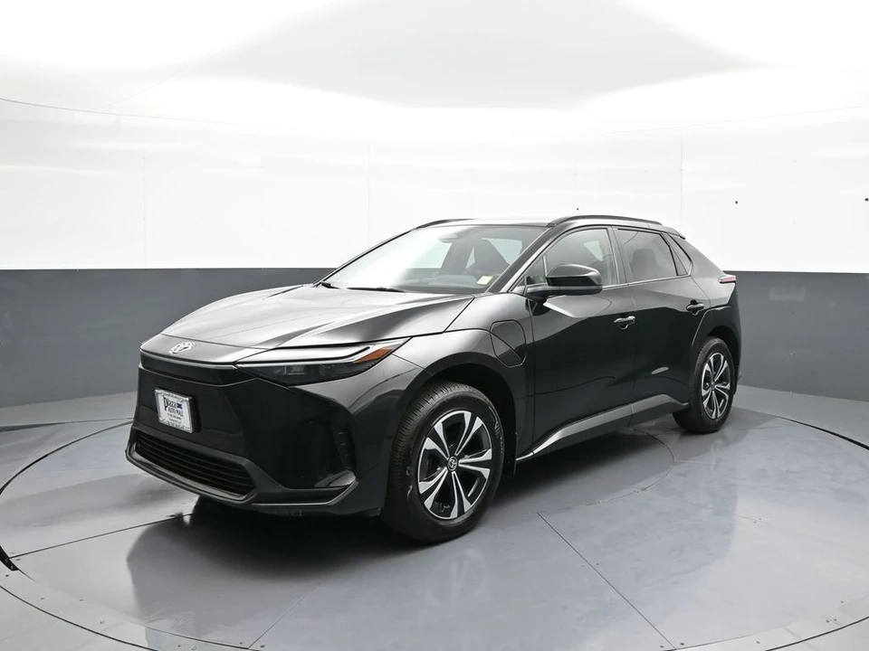 2024 Toyota - Image 10 of 31