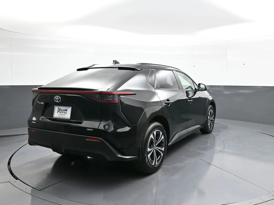 2024 Toyota - Image 6 of 31