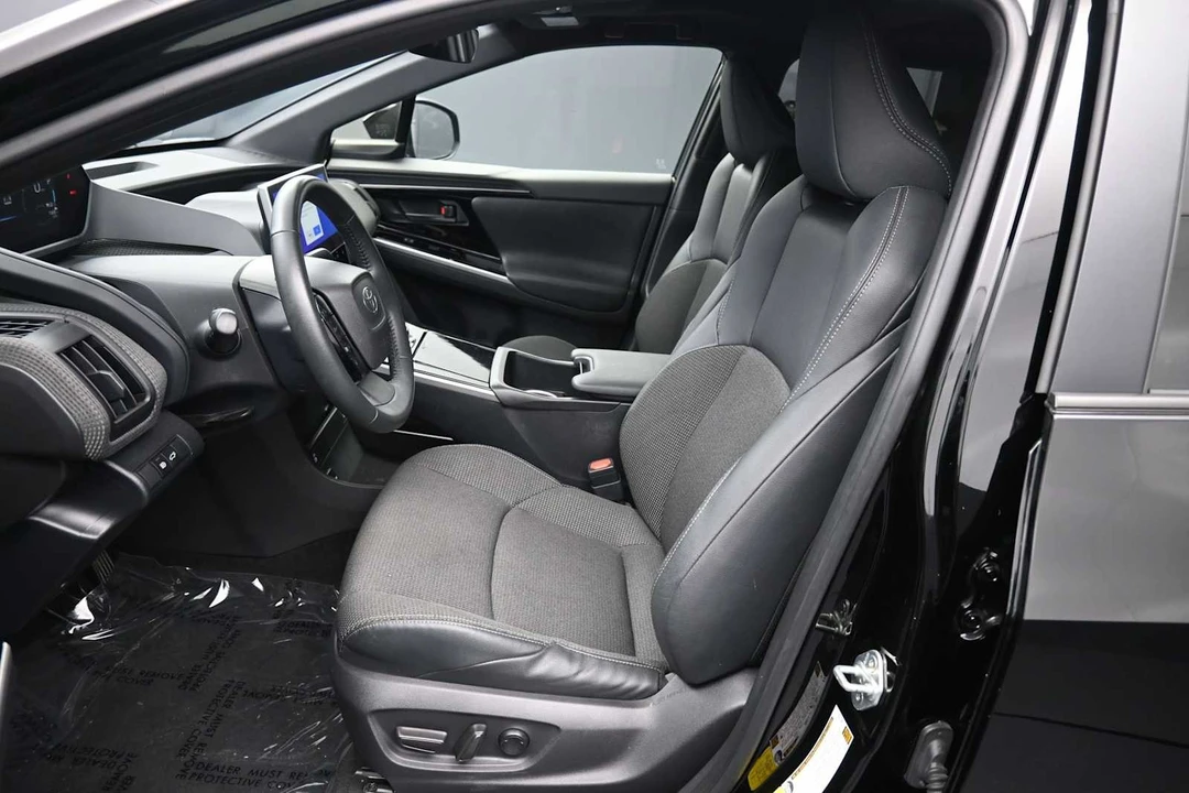 2024 Toyota - Image 19 of 31