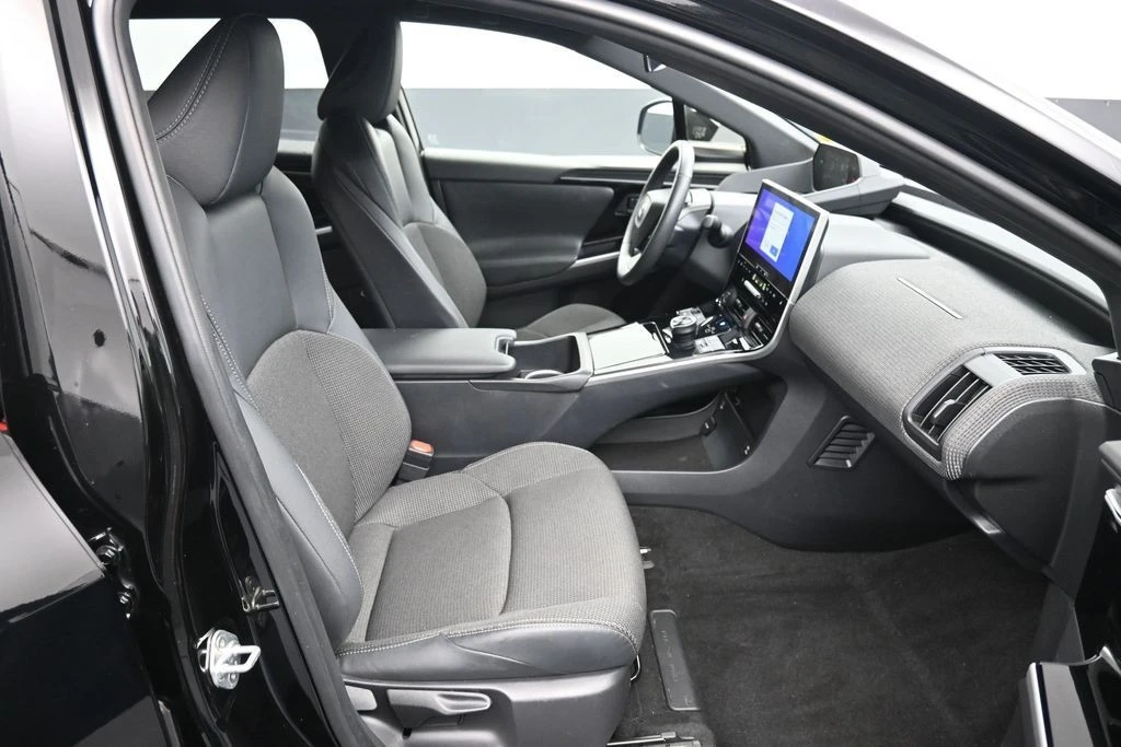 2024 Toyota - Image 25 of 31