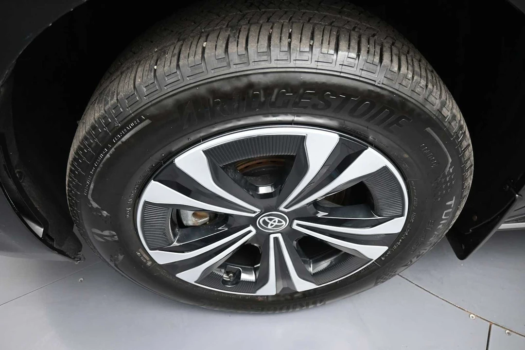 2024 Toyota - Image 14 of 31
