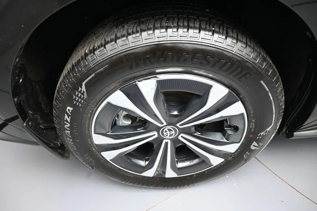2024 Toyota - Image 12 of 31