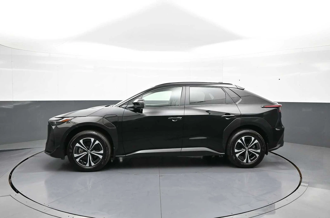 2024 Toyota - Image 9 of 31