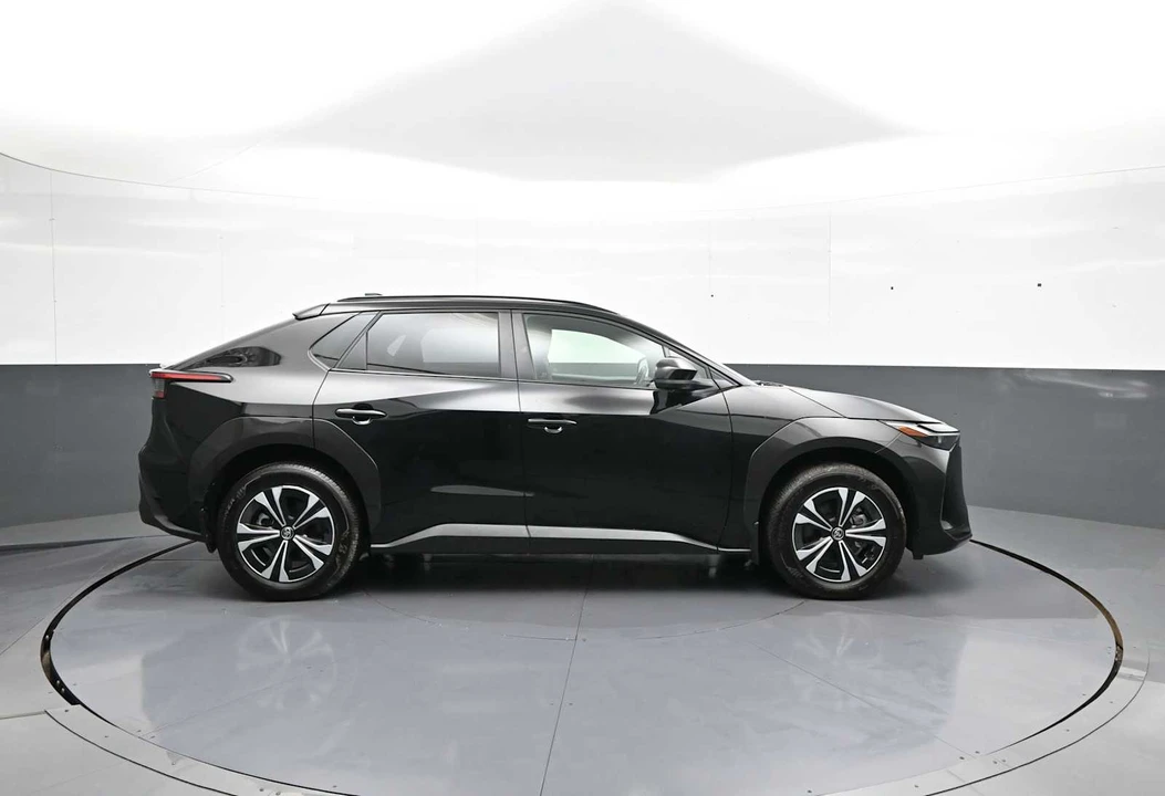 2024 Toyota - Image 5 of 31