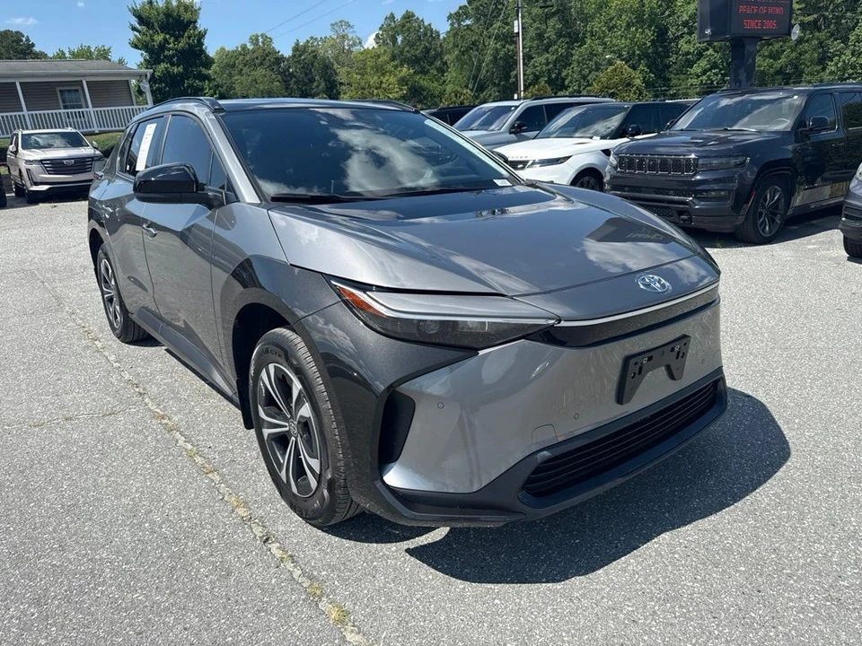 2024 Toyota - Image 2 of 6