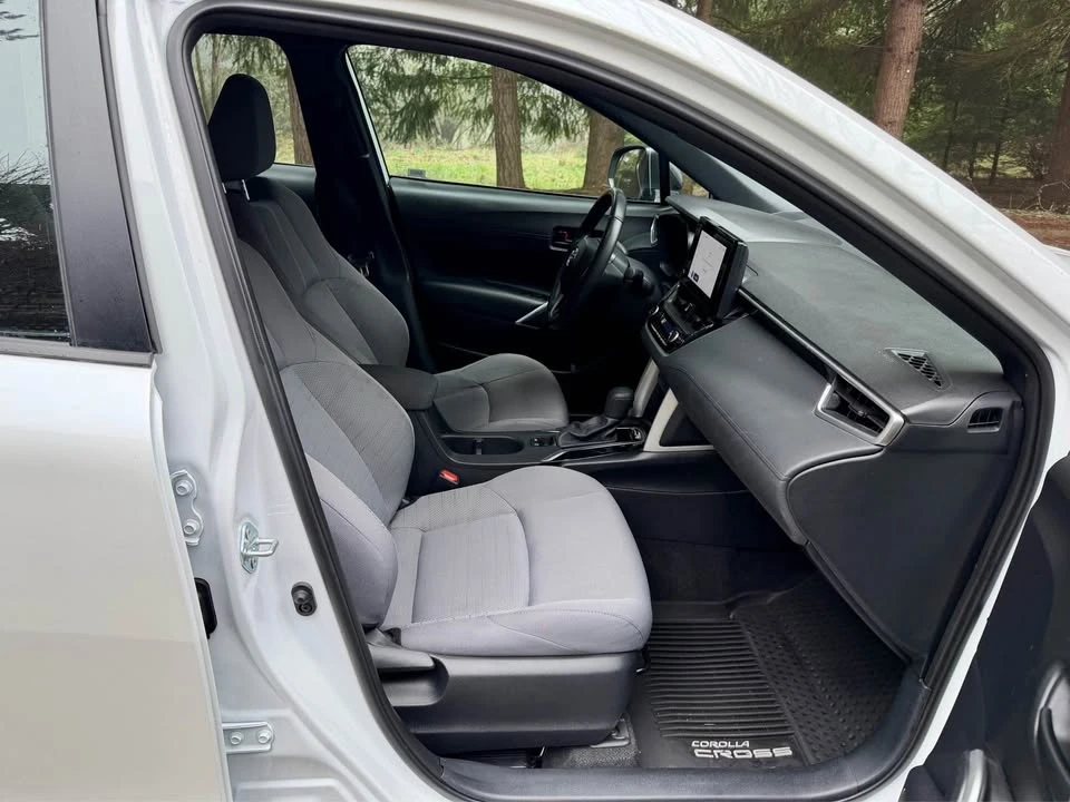2024 Toyota Corolla Cross - Image 11 of 15