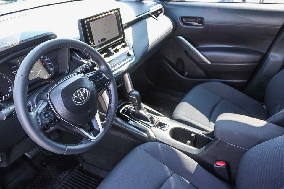 2024 Toyota Corolla Cross - Image 16 of 19