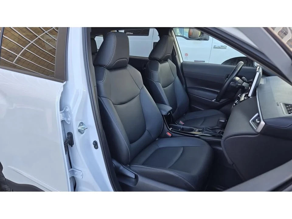 2024 Toyota Corolla Cross - Image 5 of 15