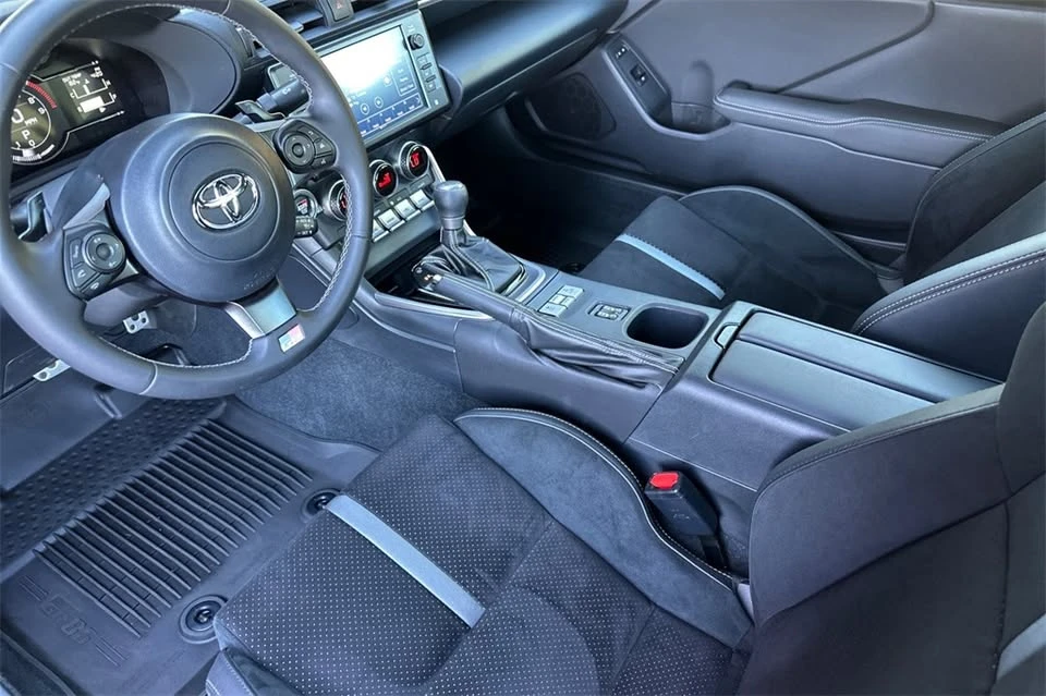 2024 Toyota GR86 2nd Gen - Image 9 of 17