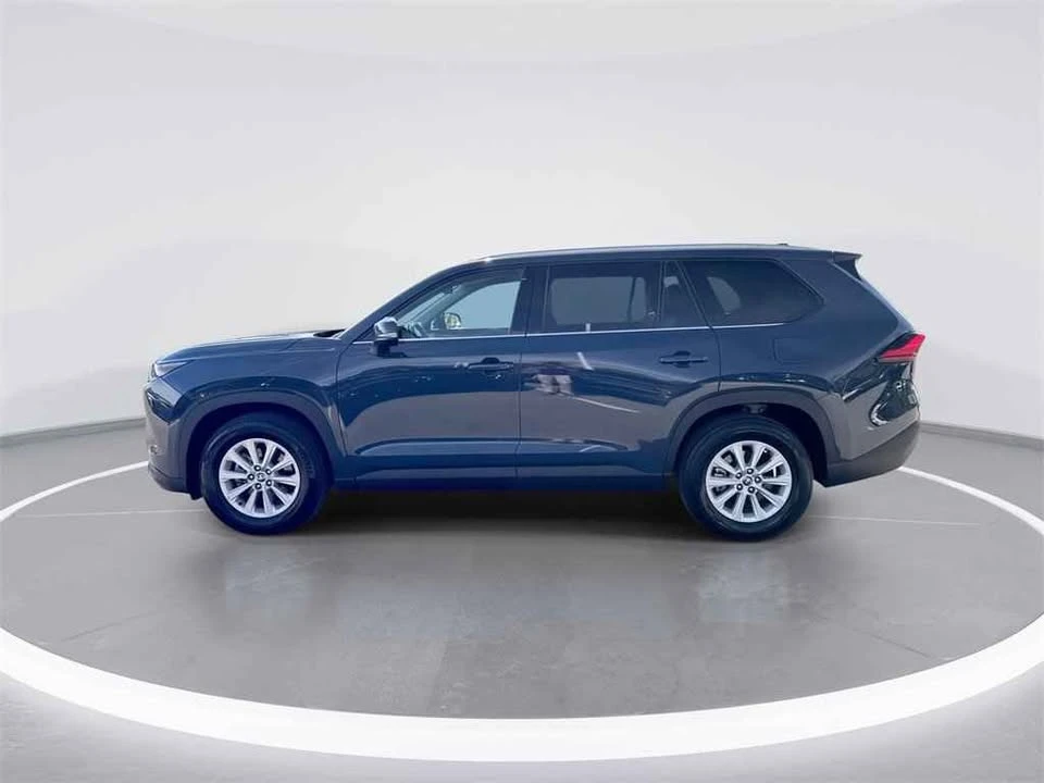 2024 Toyota Highlander - Image 2 of 8