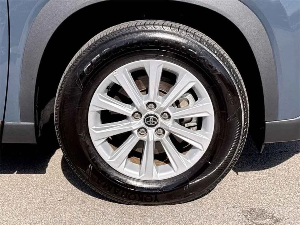 2024 Toyota Highlander - Image 6 of 8