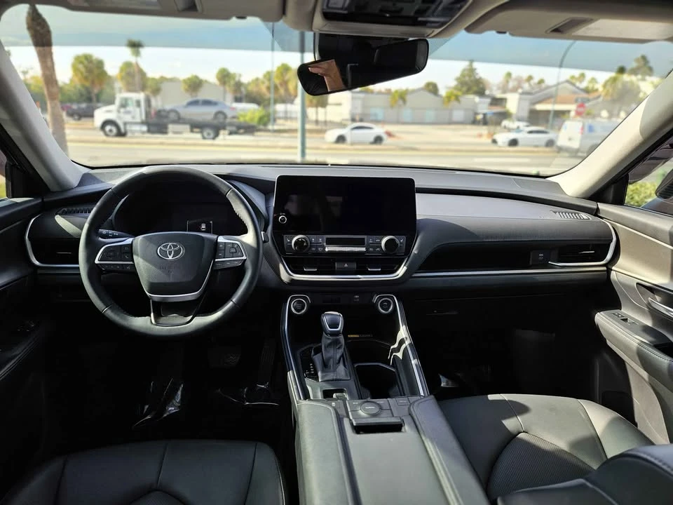 2024 Toyota Highlander - Image 5 of 8