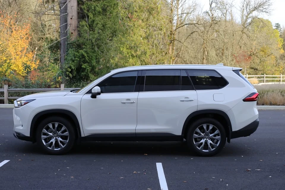 2024 Toyota Highlander - Image 6 of 17