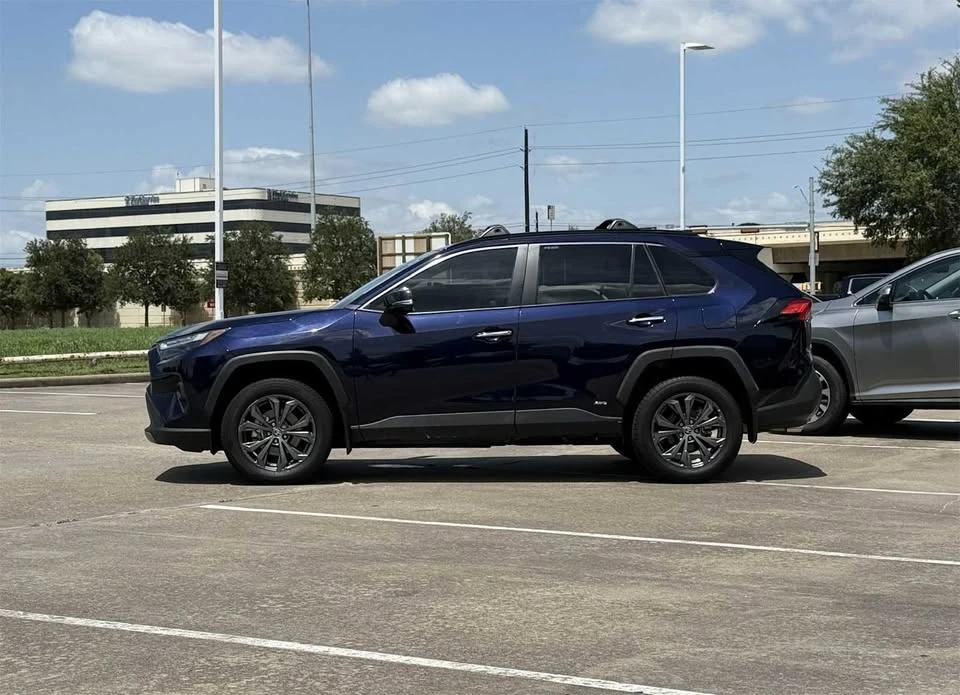 2024 Toyota RAV4 5th Gen - Image 3 of 9