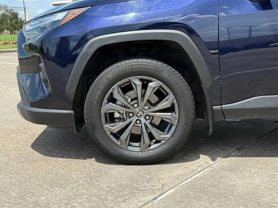 2024 Toyota RAV4 5th Gen - Image 8 of 9