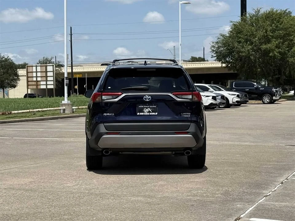 2024 Toyota RAV4 5th Gen - Image 5 of 9