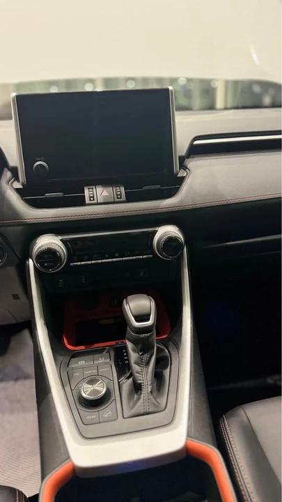 2024 Toyota RAV4 5th Gen - Image 9 of 19