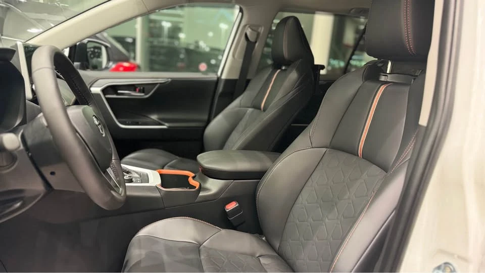 2024 Toyota RAV4 5th Gen - Image 11 of 19