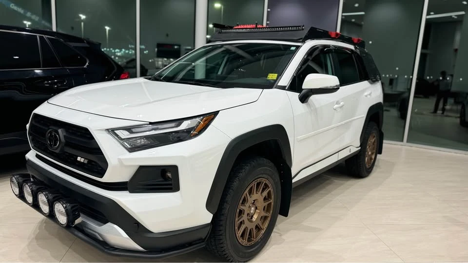 2024 Toyota RAV4 5th Gen - Image 2 of 19