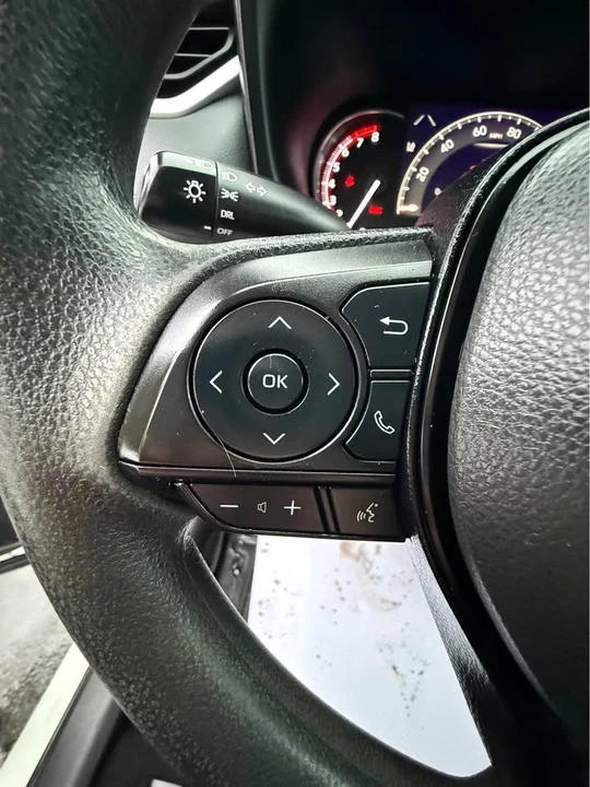 2024 Toyota RAV4 5th Gen - Image 5 of 10