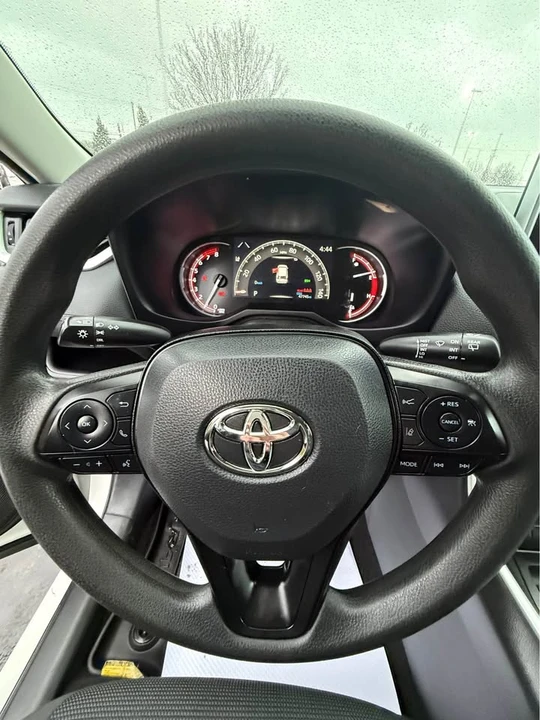 2024 Toyota RAV4 5th Gen - Image 4 of 10