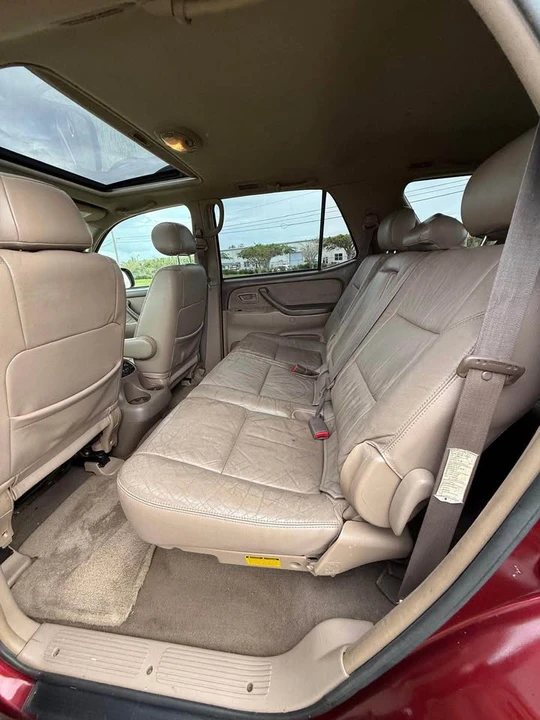 2004 Toyota Sequoia 1st Gen - Image 11 of 17