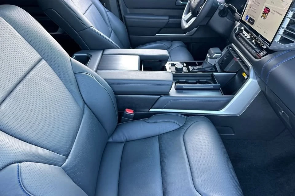 2024 Toyota Sequoia 3rd Gen - Image 15 of 18