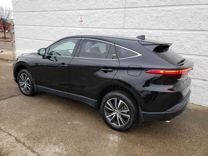 2024 Toyota Venza - Image 3 of 19