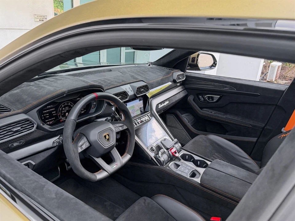2024 Lamborghini Urus Performante - Image 2 of 4