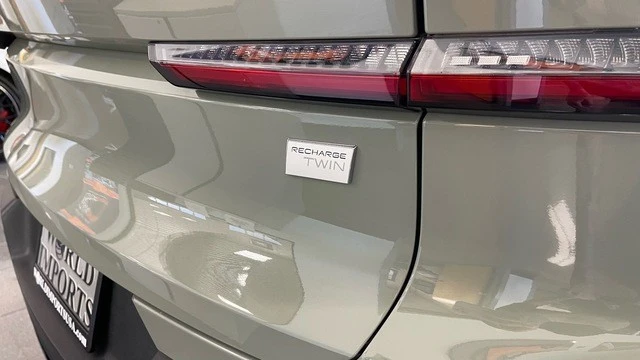 2024 Volvo - Image 18 of 21