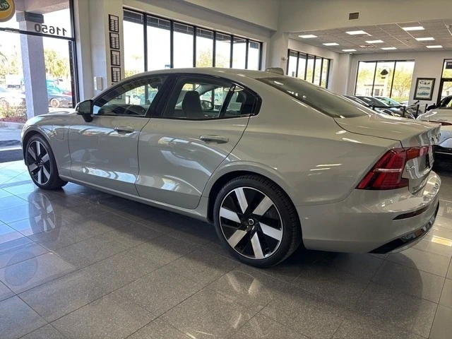 2024 Volvo S60 3rd Gen - Image 3 of 21